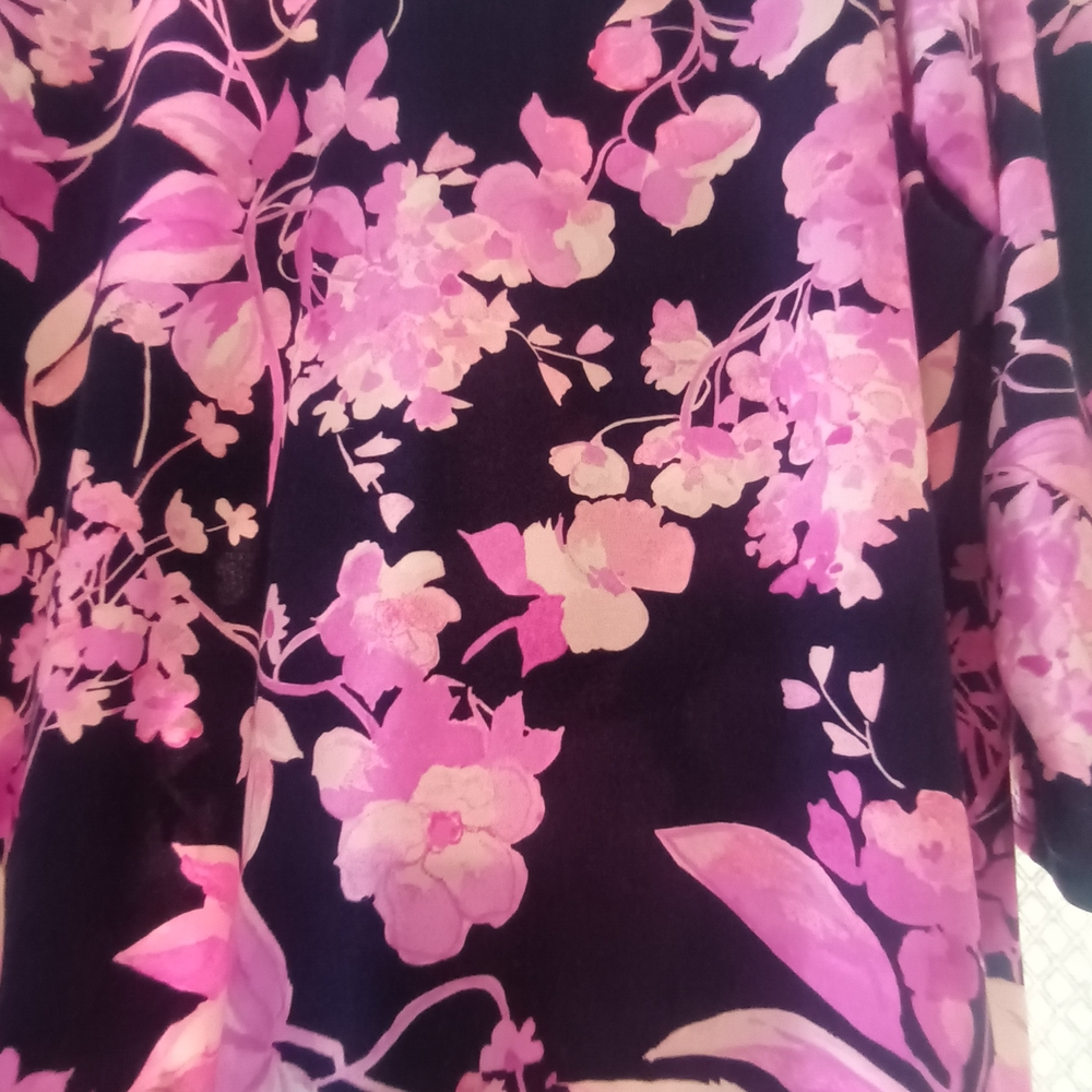 Floral Button-Up Shirt - Picture 9 of 9